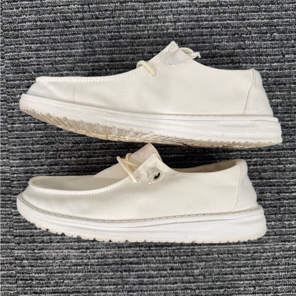 Hey Dude Shoes - Hey Dude Off-White Slip-On Shoes 7